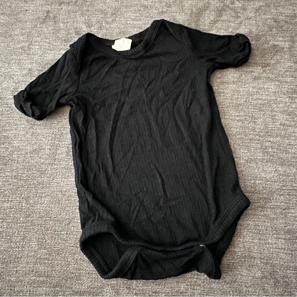 Kate Quinn Black Baby onesie size Newborn
